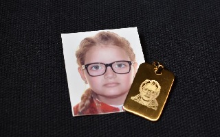 gravure photo sur pendentif et pendentif plaqué or
